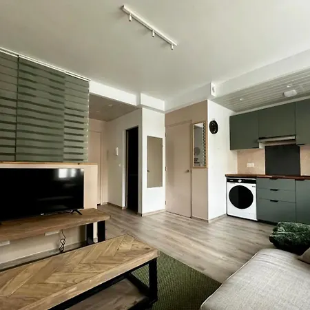 Studio Noix A 10 Minutes A Pied De La Gare De *